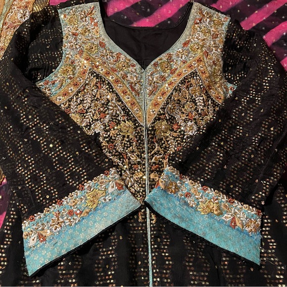 Pakistani Black Gold Pink and Blue Shalwar Kameez - Picture 9 of 15